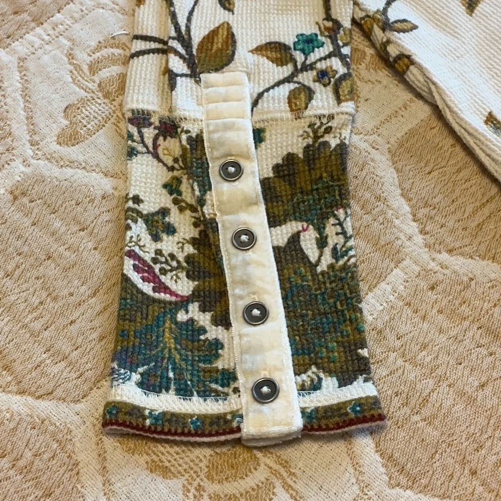 SUNDANCE CATALOG TEE/ MEDIUM - image 4